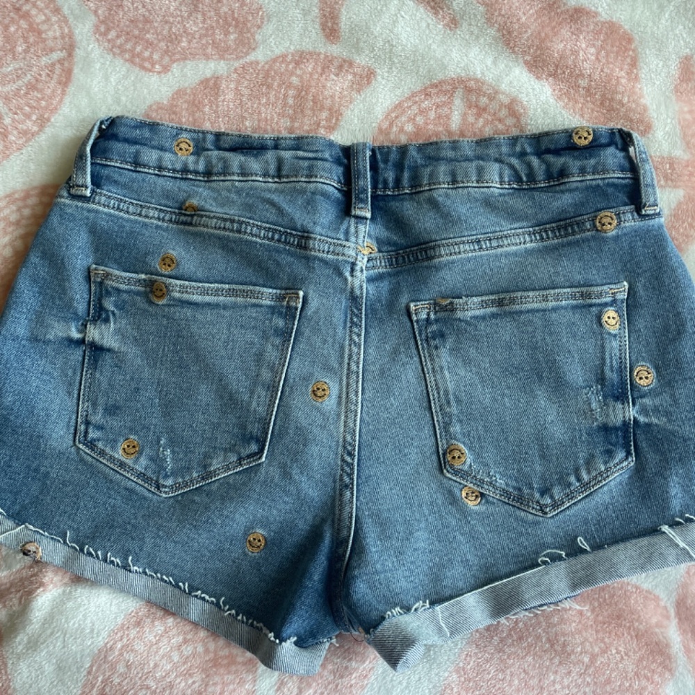 Jean Shorts - Picture 4 of 4